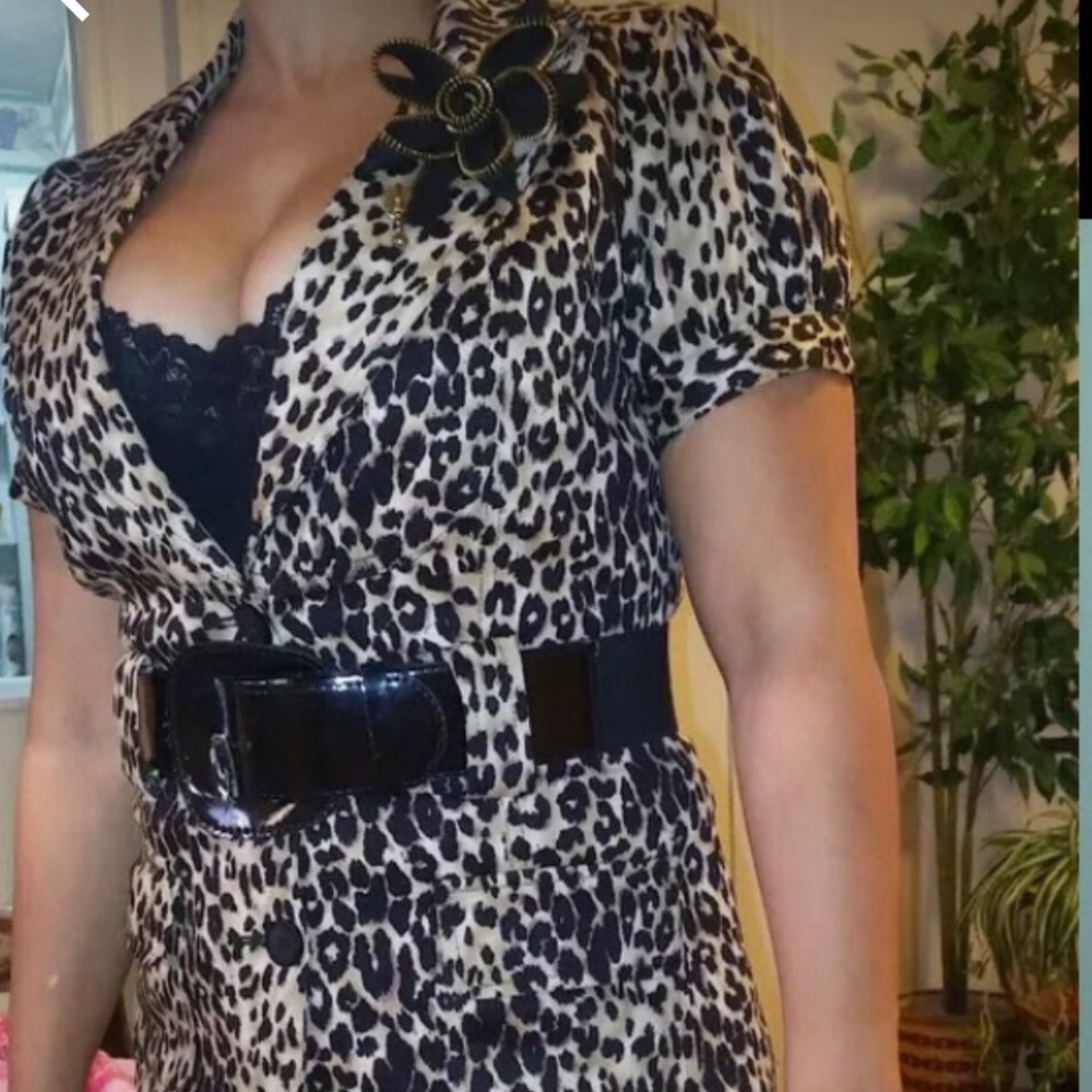 Forever 21 cheetah print belted blazer Size small